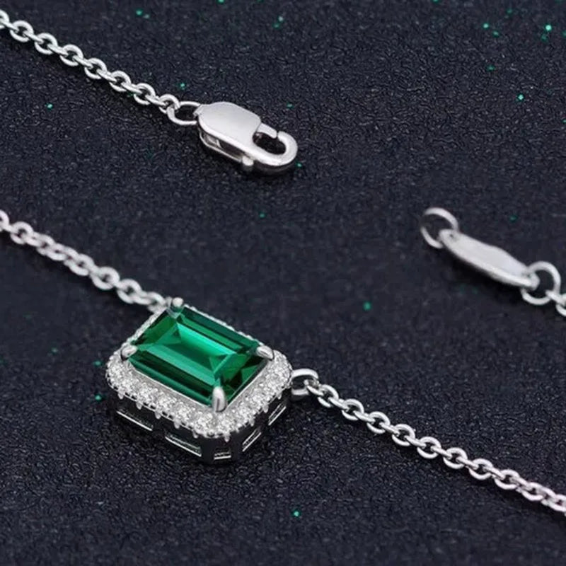 Trendy Silver Plated 4 Claw Setting Square Emerald Vice Stone Lab Diamond Pendant Necklace for Women Daily Casual Accessories