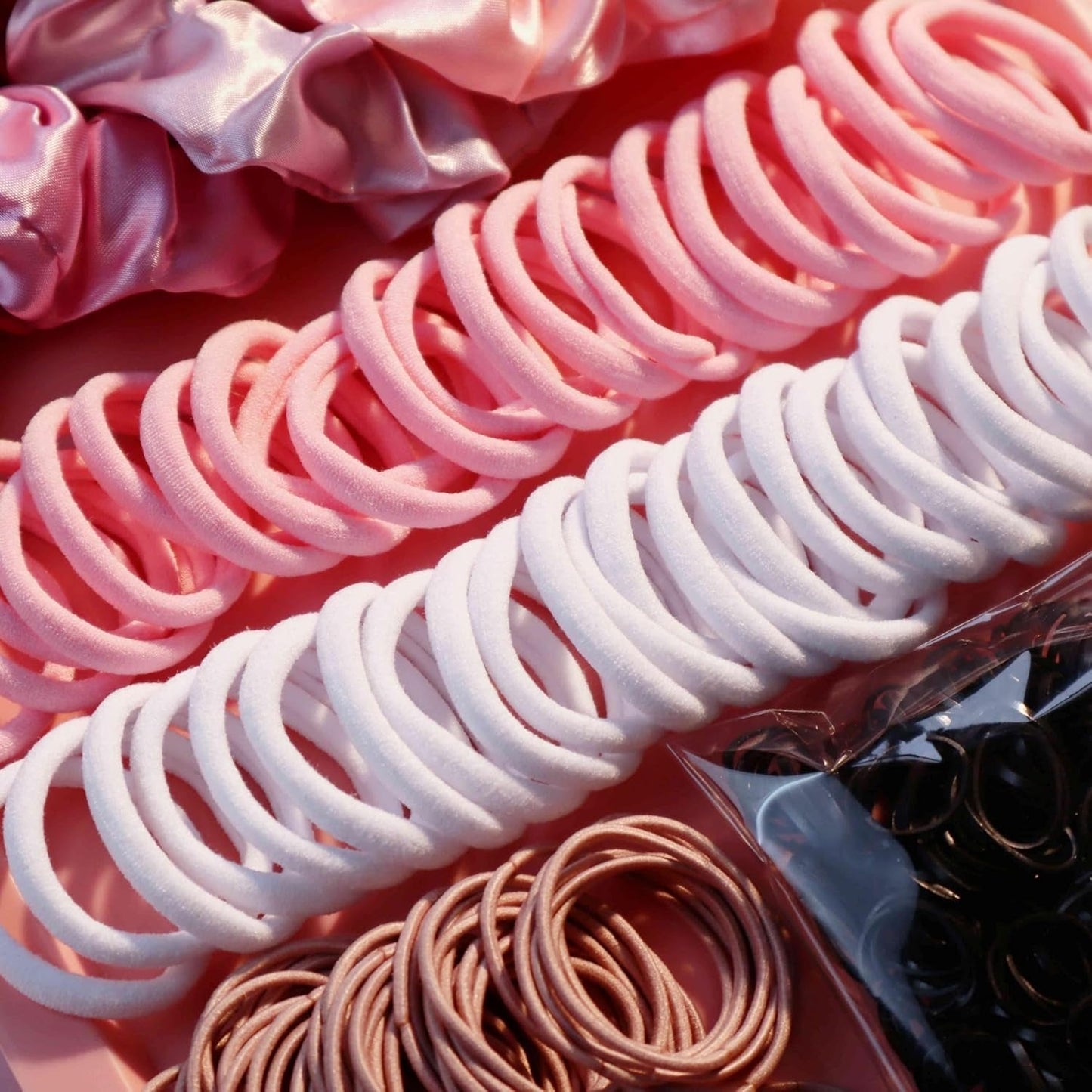 Hair Accessories Set: 755PCS Seamless Ponytail Holders, Scrunchies, Hair Bands, and Hair Ties for Thick and Curly Hair (Gradient Powder)