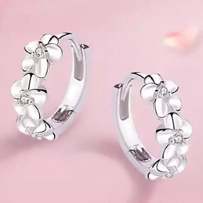 1 Pair Simple Cute Crystal Diamond Moissanite Flower Hoop Huggie Earrings for Women Girl Engagement Ear Studs Jewelry