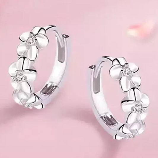 1 Pair Simple Cute Crystal Diamond Moissanite Flower Hoop Huggie Earrings for Women Girl Engagement Ear Studs Jewelry
