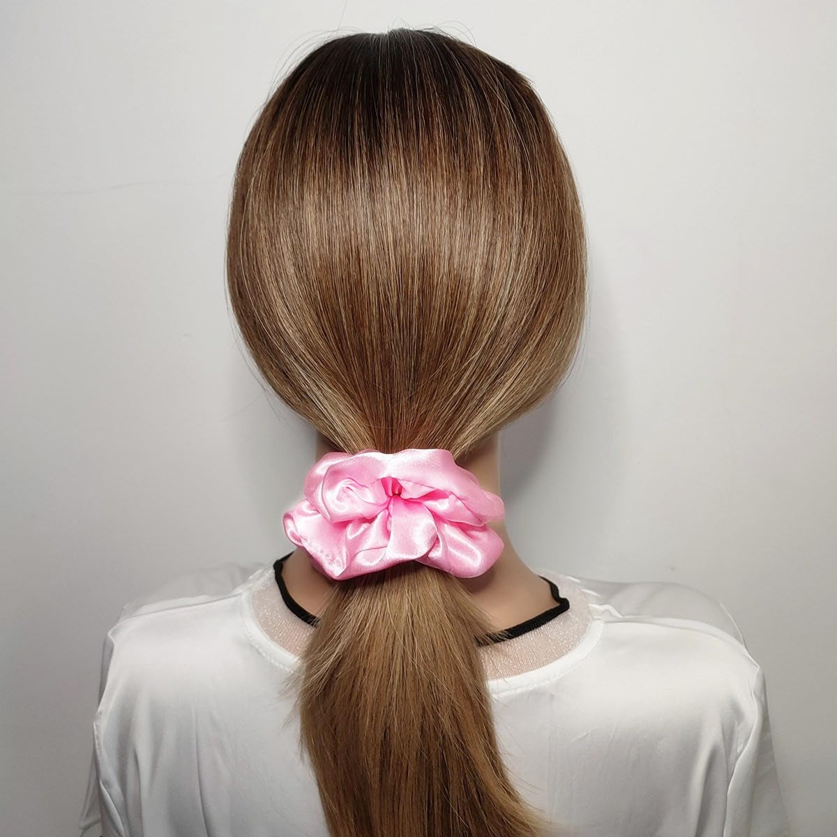 6 Pcs Satin Silk Hair Scrunchies, Soft Hair Ties for Women and Girls, 4.5 Inch Hair Bands and Accessories in Assorted Red and Pink