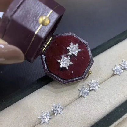 Ear Stud for Women Silver Plated White Sapphire Lab Diamond Snowflake Flower Stud Earrings Bridal Engagement Wedding Fashion Jewelry