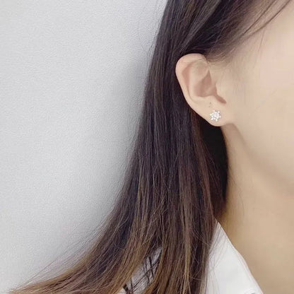 Ear Stud for Women Silver Plated White Sapphire Lab Diamond Snowflake Flower Stud Earrings Bridal Engagement Wedding Fashion Jewelry