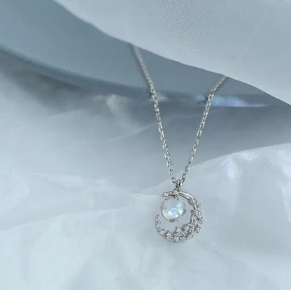 Exquisite Fashion Zircon Set Gem Moon Necklace Elegant Women's Pendant Necklace Fairy Necklace Exquisite Fashion Accessories Lover's Gift Necklace Anniversary Christmas Gift Jewelry