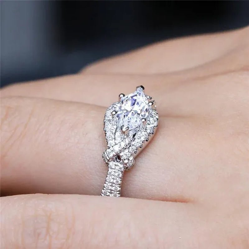 Exquisite Marquise Cut Natural Gem Moissanite 18K White Gold Women's Ring Simulation Diamond Wedding Ring - WORLD TIME VISITS