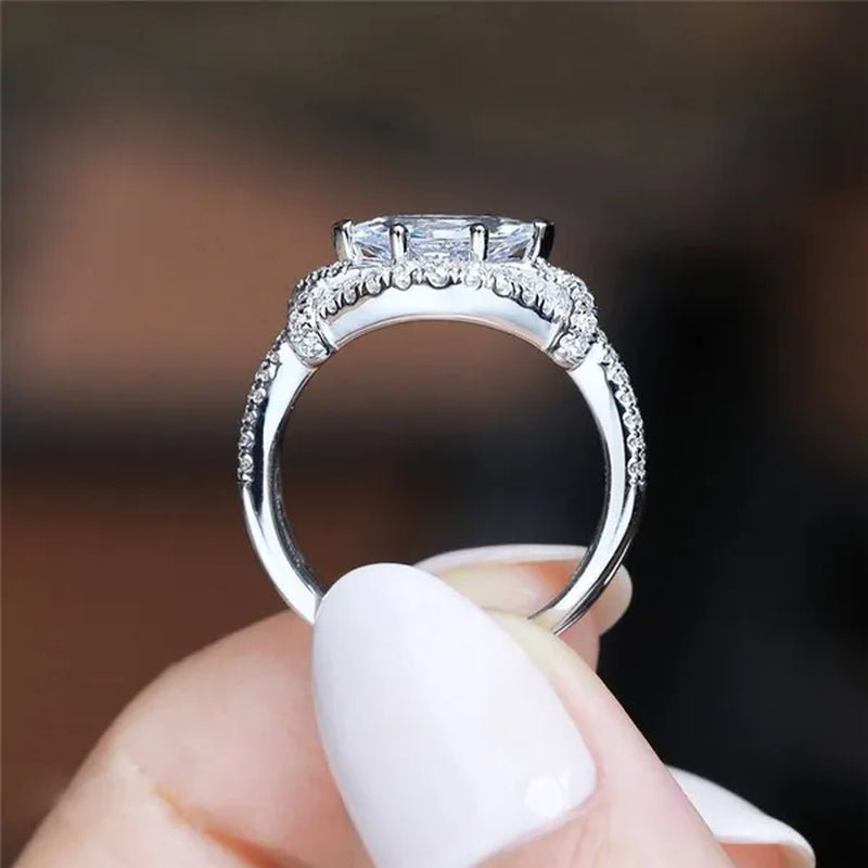 Exquisite Marquise Cut Natural Gem Moissanite 18K White Gold Women's Ring Simulation Diamond Wedding Ring