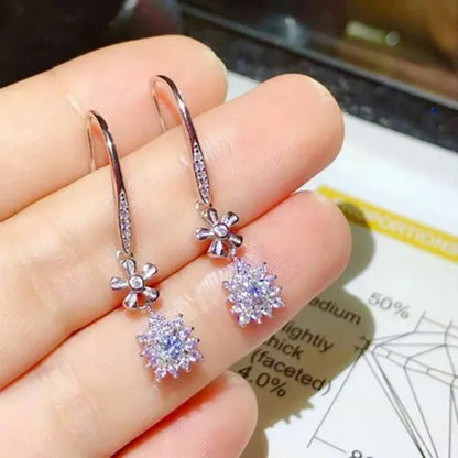 Exquisite Snowflake Shaped Brilliance Lab Diamond Drop Earrings Silver Plated Hook Earrings for Women Wedding Bridal Banquet Party Fashion Christmas Gift