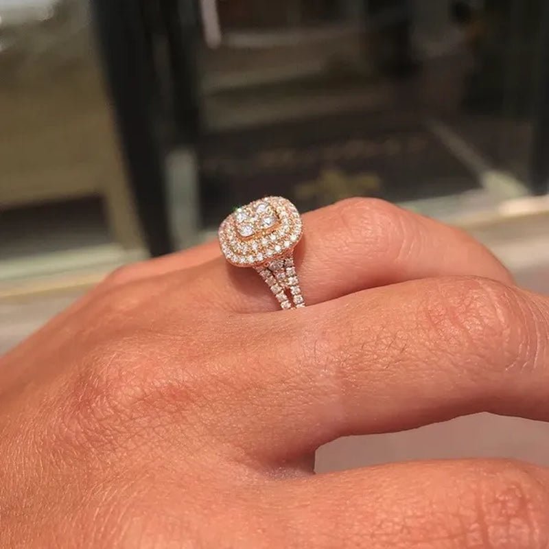Exquisite Woman Fashion Square Inlaid Full Diamond Ring Natural White Sapphire Moissanite Diamond Ring Romantic Bridal Party Engagement Wedding Ring Anniversary Gift Jewelry Size 6-10