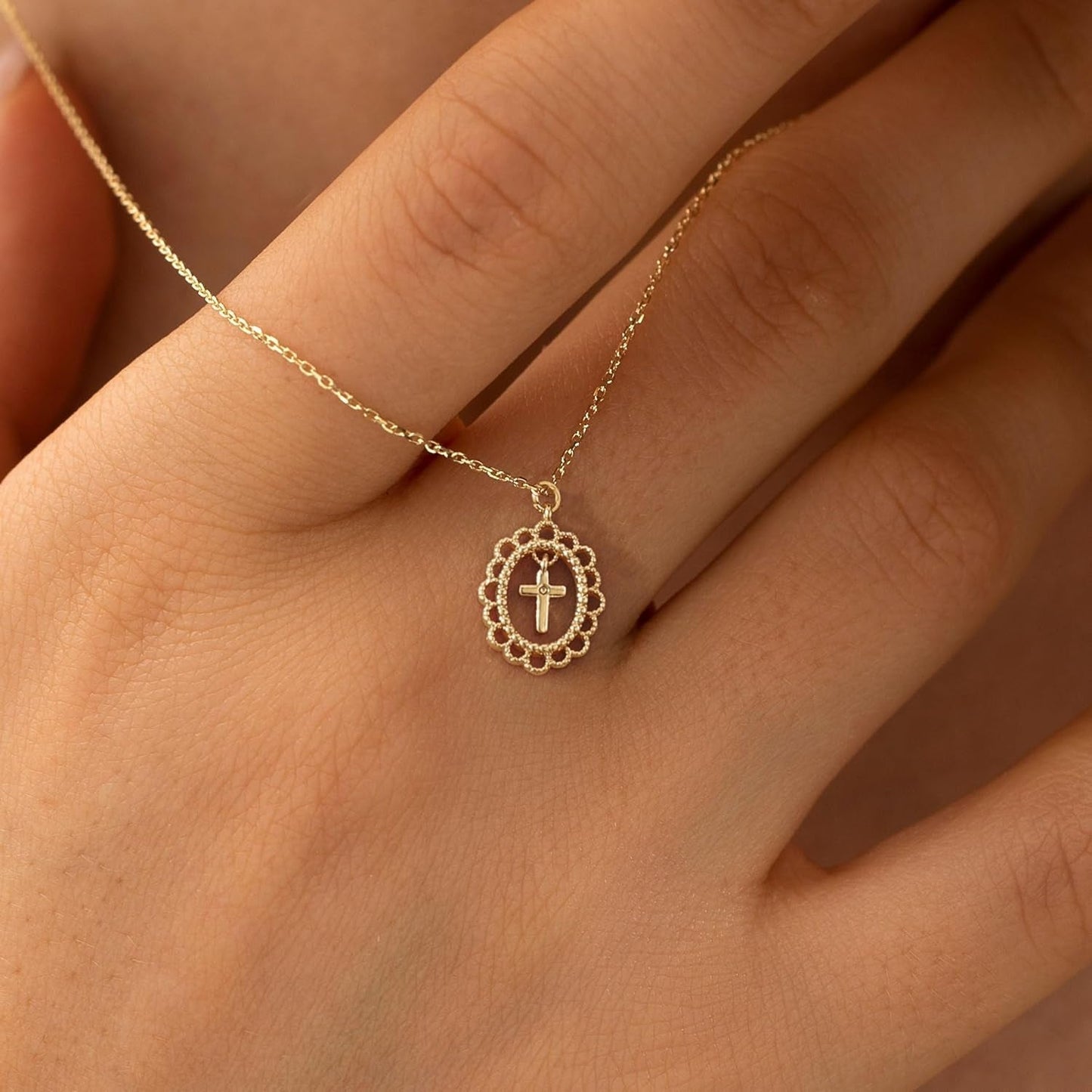 Cross Necklace for Women,Double Cross Necklace Gold Plated Cross Necklaces for Women Trendy Dainty 14K Gold Cross Pendant Necklace Simple Cute Choker Necklace Gold Charm Necklace for Women Jewelry