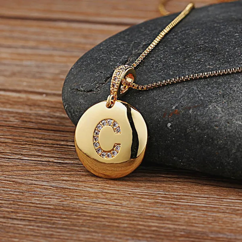 Top Quality 14k Gold Fashion Flash Diamond Exquisite Pendant Venice Box Chain Women Girls Initial Letter Necklace Gold 26 Letters Charm Necklaces Pendants Copper CZ Jewelry Personal Necklace