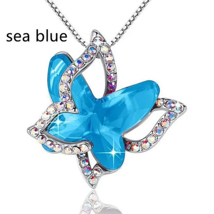 Fashion Crystal Butterfly Necklace Zircon Hollow Out Butterfly Pendant Engagement Necklaces for Women Insect Butterfly Jewelry Charm Accessories Birthday Party Anniversary Gift