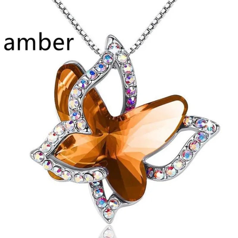 Fashion Crystal Butterfly Necklace Zircon Hollow Out Butterfly Pendant Engagement Necklaces for Women Insect Butterfly Jewelry Charm Accessories Birthday Party Anniversary Gift