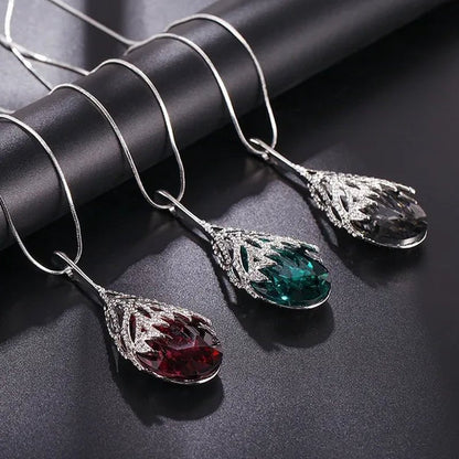 Fashion Crystal Diamond Water Dripping Sweater Chain Women's Geometric Long Necklace - WORLD TIME VISITS