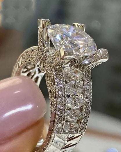 Fashion Ladies  2 Carat Natural Gemstone White Sapphire Diamond Ring Classic Design Ladies Engagement Wedding Promise Ring Birthday Gift Jewelry Size 5-11