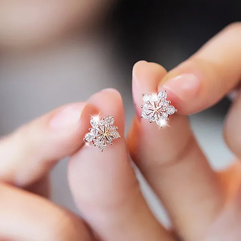 Fashion Lady Creative Diamond Flower Earrings White Snowflake Earrings Engagement Earrings for Women Flower Jewelry Lovely Lady Snowflake Accessories Birthday Anniversary Gift - WORLD TIME VISITS