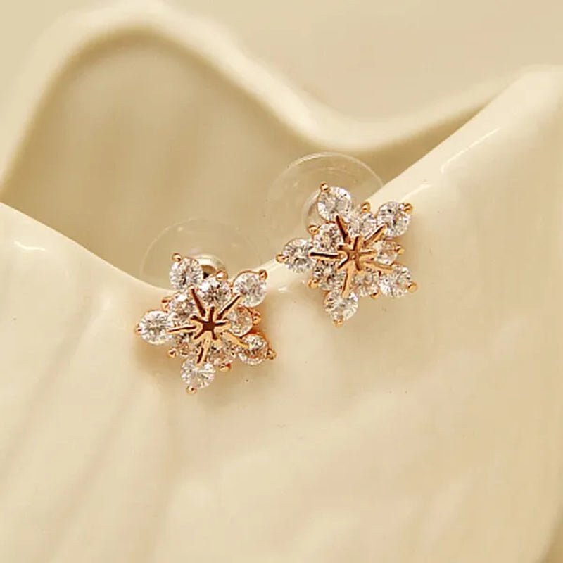 Fashion Lady Creative Diamond Flower Earrings White Snowflake Earrings Engagement Earrings for Women Flower Jewelry Lovely Lady Snowflake Accessories Birthday Anniversary Gift