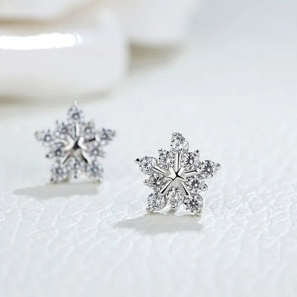 Fashion Lady Creative Diamond Flower Earrings White Snowflake Earrings Engagement Earrings for Women Flower Jewelry Lovely Lady Snowflake Accessories Birthday Anniversary Gift