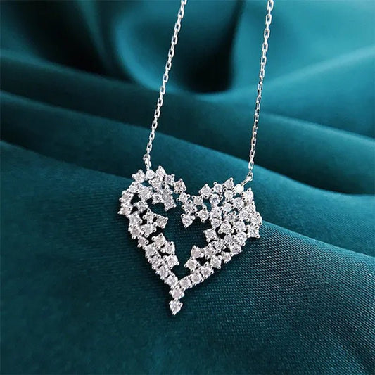 Fashionable Heart Pendant Necklace Crystal Charm Necklace Silver Plated Delicate Clavicle Necklace for Women Lovers Valentine Gift Proposal Wedding Banquet Vintage Jewelry - WORLD TIME VISITS
