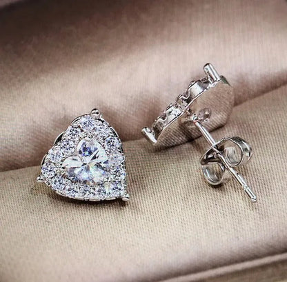 Exquisite Fashion Crystal Full Diamond Stud Earrings Love Heart Shape Cut Ear Studs 925 Sterling Silver Stud Earrings for Women Bride Wedding Engagement Jewelry Gifts