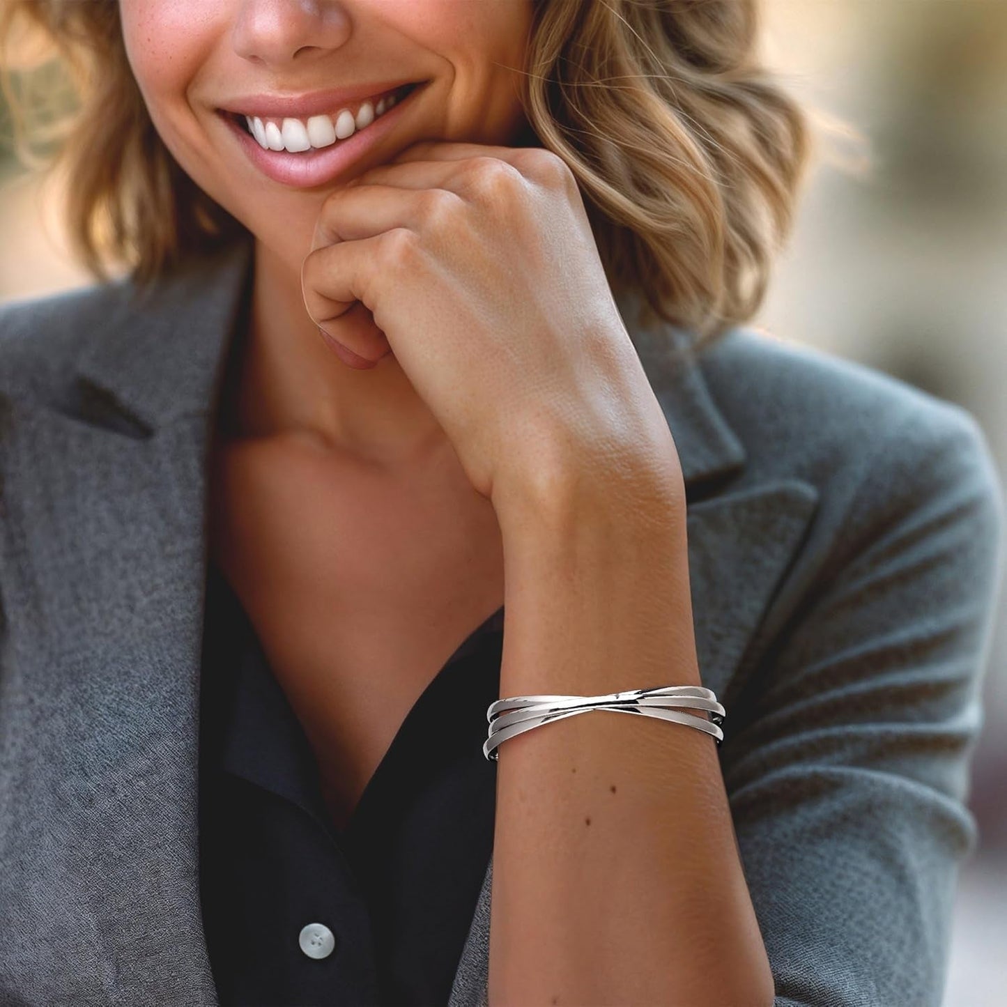 Italian Sterling Silver Rolling Bangle Bracelet. 7.5 Inches - WORLD TIME VISITS