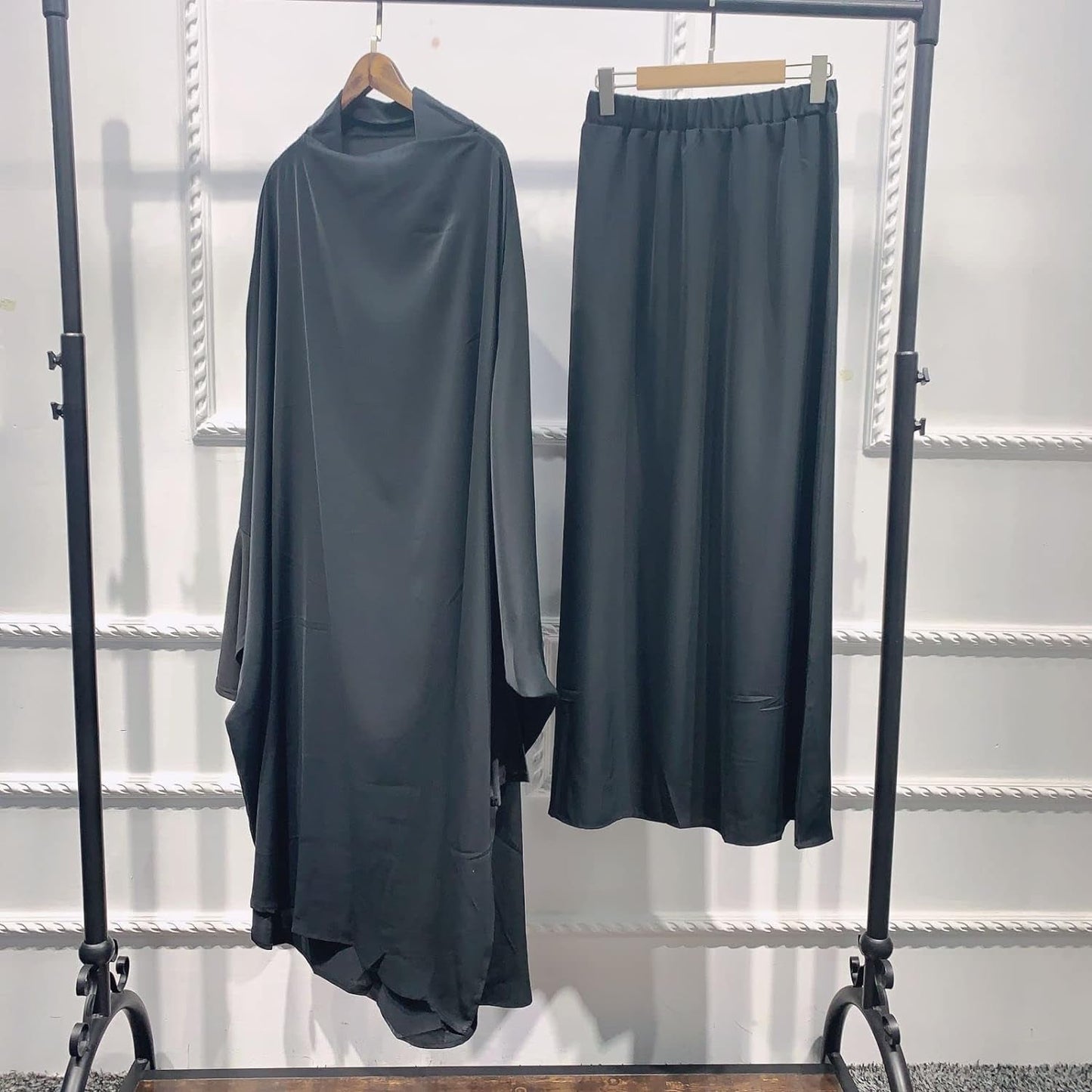 Women Muslim 2 Set Solid Color plus Long Sleeve Thobe One-Size Longuette Overall Abaya Thobe with Hoodied Hijab