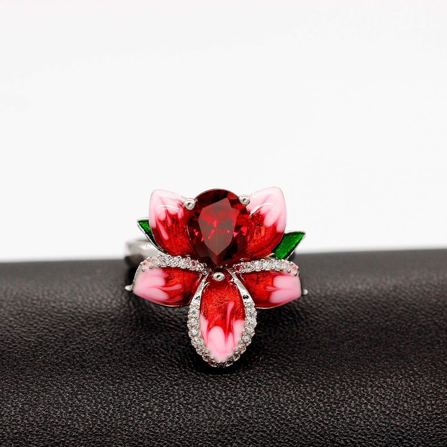 Girl'S Beautiful Red Enamel Rose Ring for Women Blossom Flower Rings with Pear Cut Cubic Zirconia Cocktail Summer Ring RA627