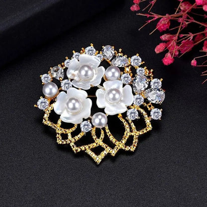 Gloriya Natural Shell Flower with Freshwater Pearl Exquisite Brooch Inlaid Sparkly AAA CZ Diamond Lapel Pin Jewelry Wedding Bouquets