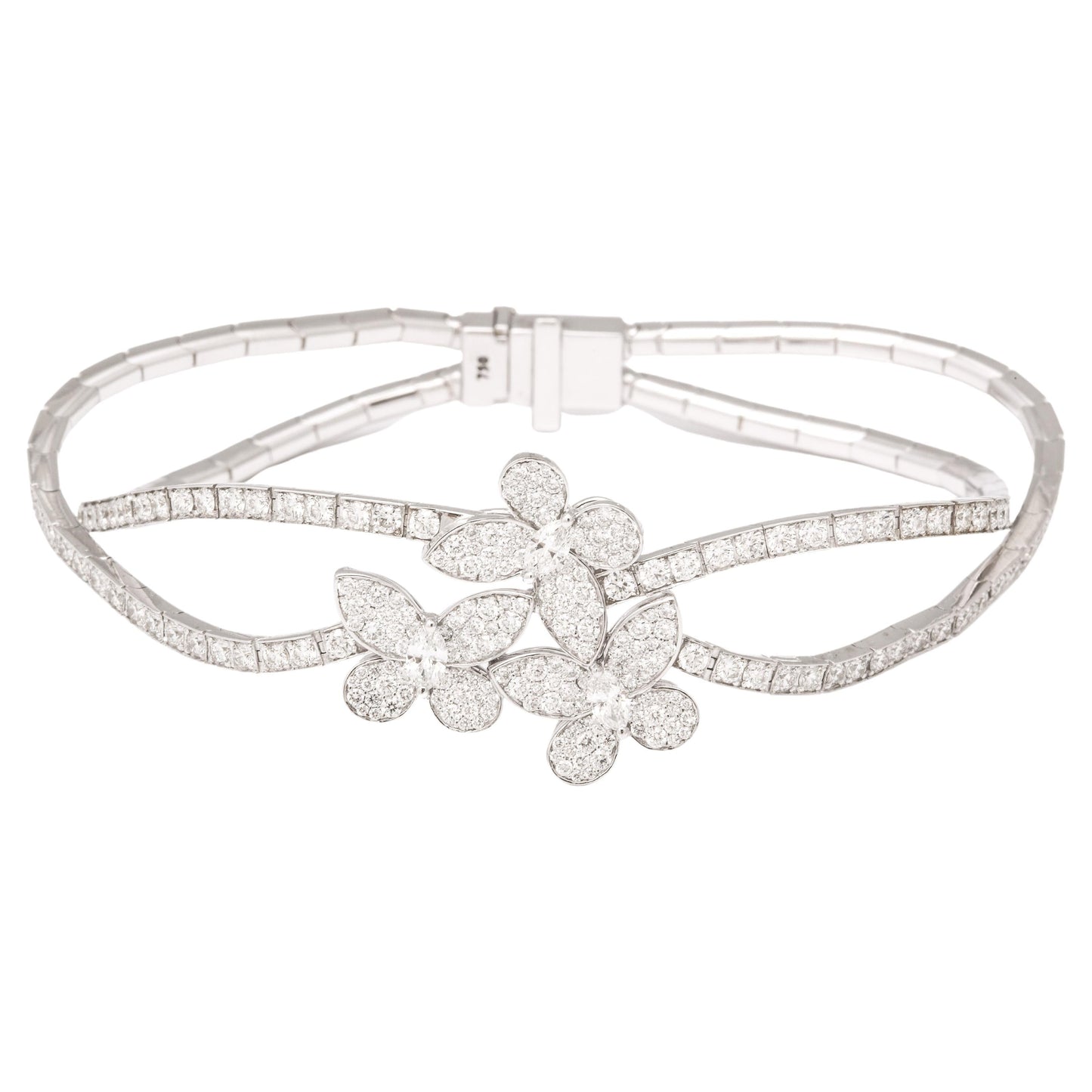 https://a.1stdibscdn.com/triple-butterfly-diamond-bracelet-for-sale/j_415/j_154513021650038162666/j_15451302_1650038164007_bg_processed.jpg