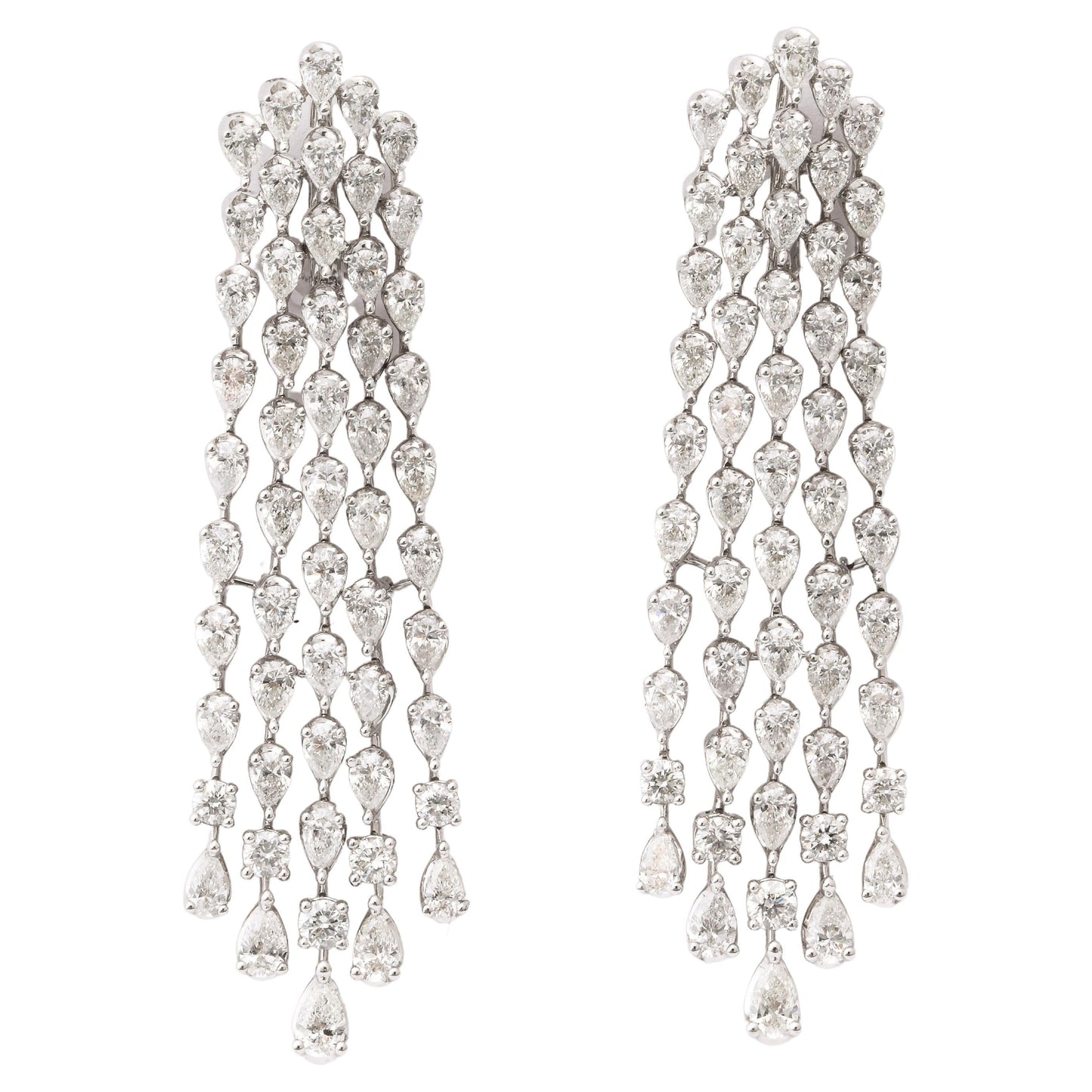 https://a.1stdibscdn.com/diamond-earrings-for-sale/j_415/j_180977621672757077082/j_18097762_1672757078348_bg_processed.jpg