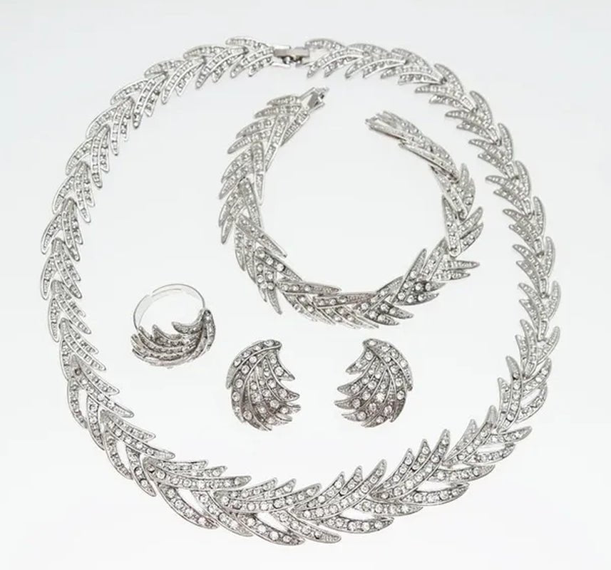 Leaves Shape Silver Plated Clear Crystal Jewelry Sets - WORLD TIME VISITS