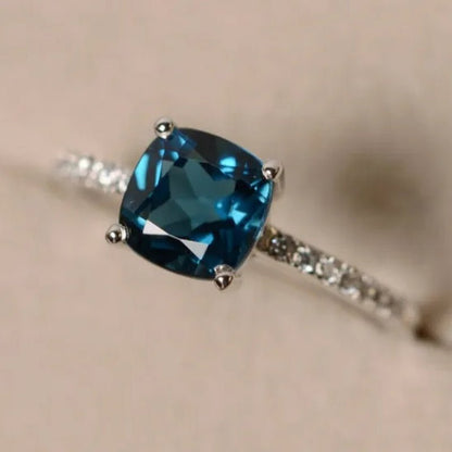 Luxuriant noble Sapphire /Peacock blue/Emerald /Aquamarine Ring  Silver Jewelry  Engagement ring