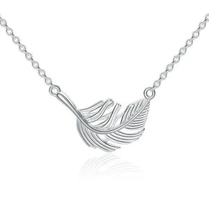Majesty Diamonds MDS170385 Leaf Fancy Pendant Necklace in .925 Sterling Silver