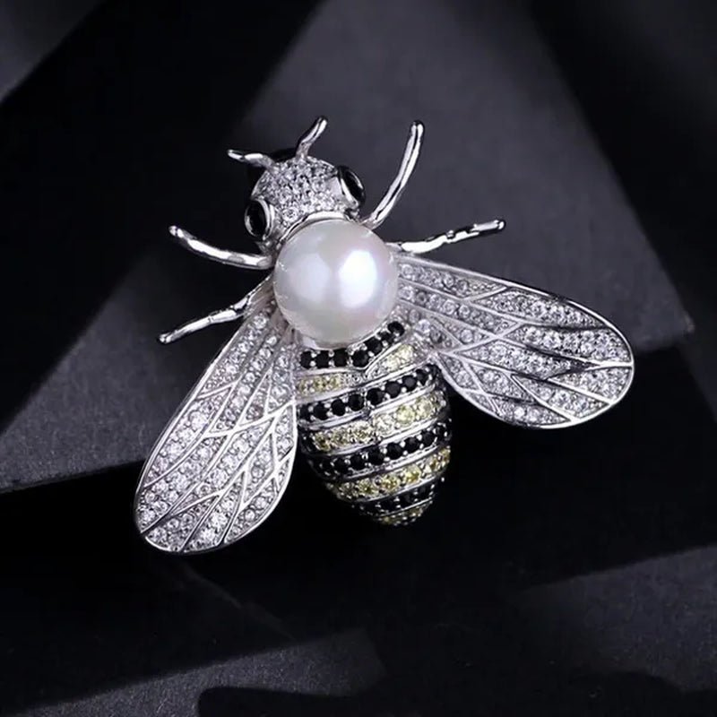 New Brand Design Insect Series Brooch Women Delicate Little Bee Brooches Crystal Rhinestone Pin Brooch Jewelry Gifts for Girl