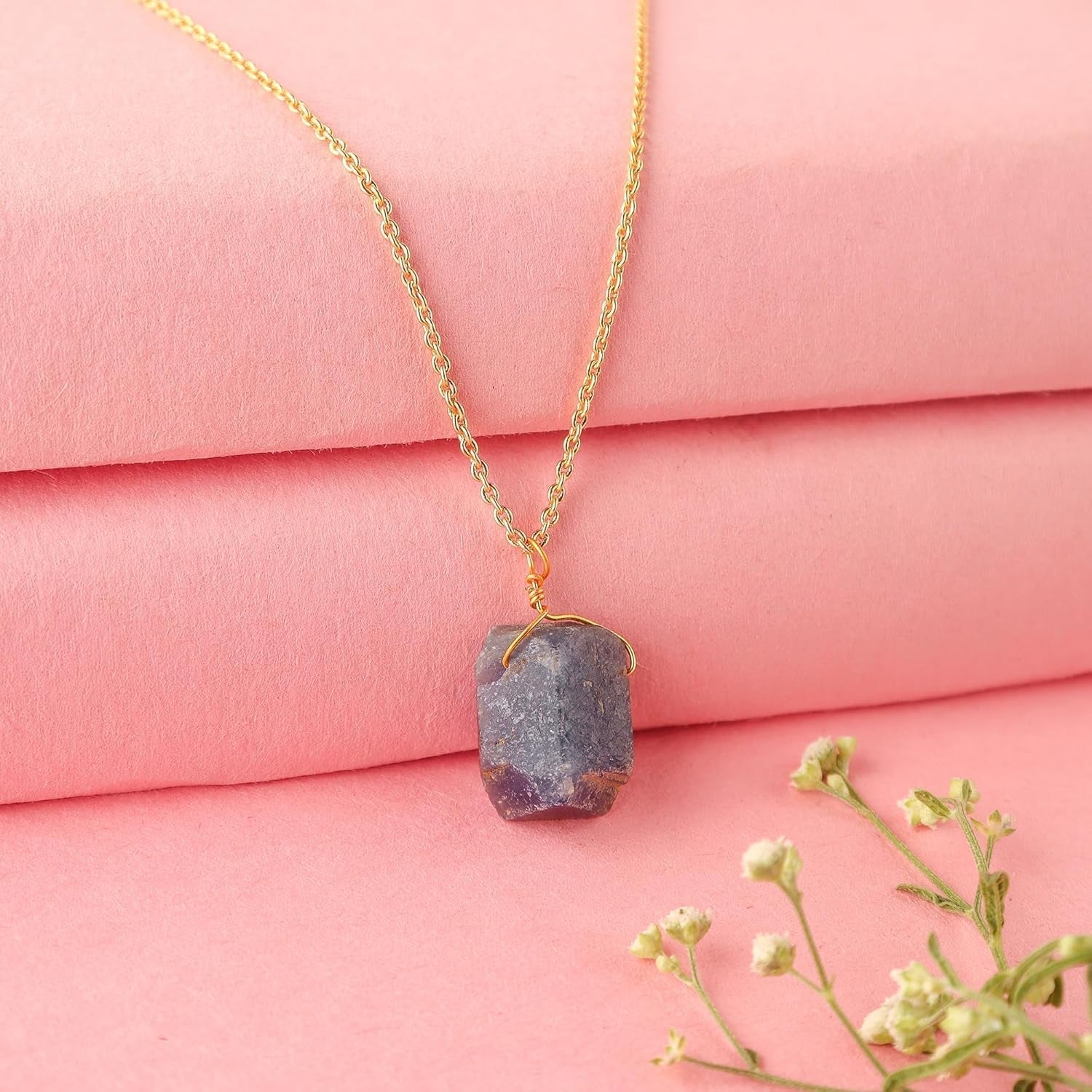 Raw Crystal Necklace, Blue Sapphire Rough Stone Necklace, Dainty Stone Pendant, Healing Crystals Healing Stone Pendant for Beauty, Love and Positive, Jewelry Gift - WORLD TIME VISITS