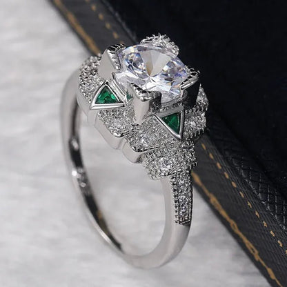 Retro Fashion Silver Plated Round Lab Diamond Vice Stone Moissanite Triangle Emerald Ring Women Daily Casual Personality Jewelry