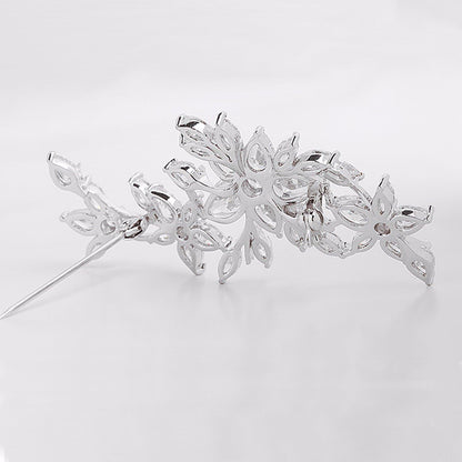 Silver Plated Base Diamante Zircon Flower Blossom Brooch Badge Pin Classic Design for Women