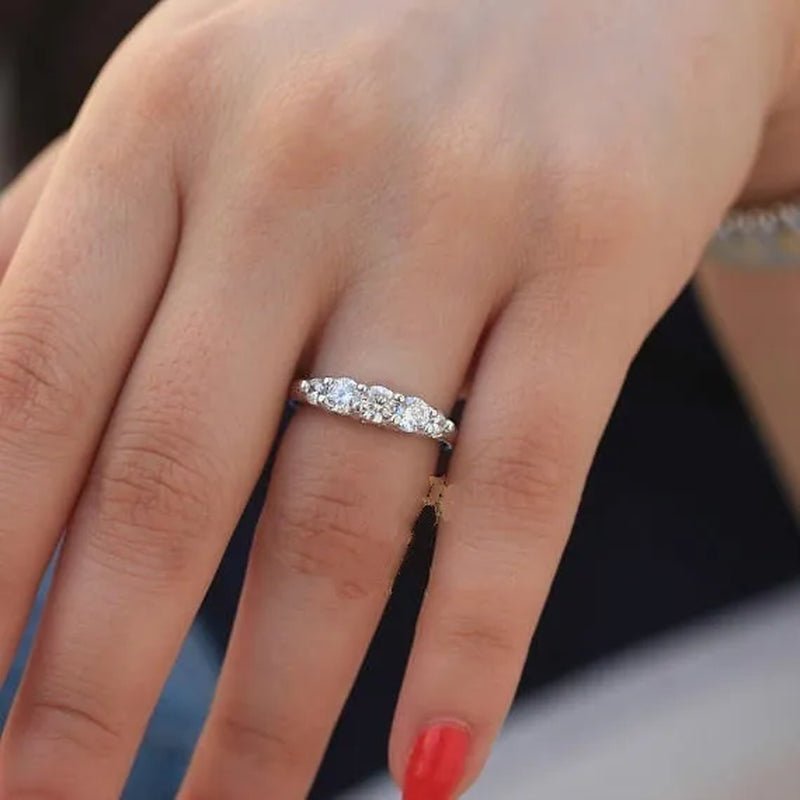 Simple and Fashionable 925 Standard Sterling Silver White Diamond Creative Lady Ring Wedding Wedding Love Diamond Ring Size 5 - 11 - WORLD TIME VISITS