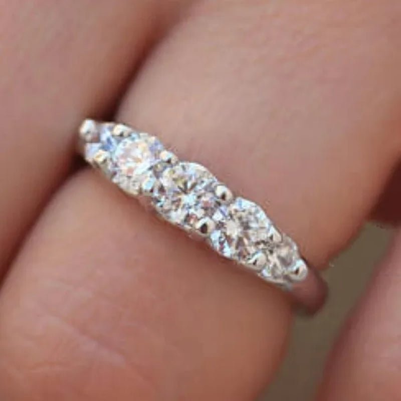 Simple and Fashionable 925 Standard Sterling Silver White Diamond Creative Lady Ring Wedding Wedding Love Diamond Ring Size 5 - 11 - WORLD TIME VISITS