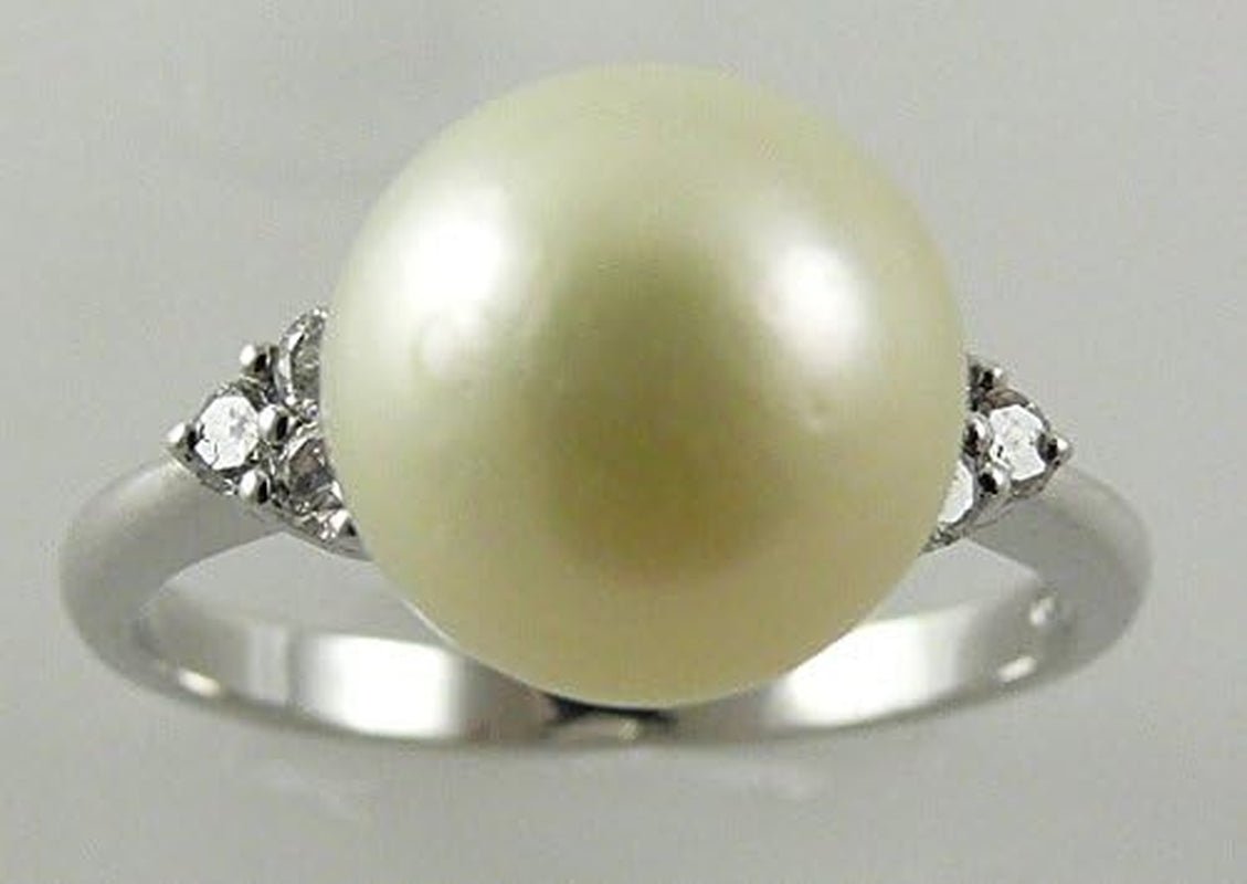South Sea Creamy White 10Mm Pearl Ring 18K White Gold and Diamonds