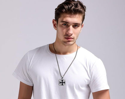 Stainless Steel Templar Knight Cross Pendant Biker Mens Womens Necklace 24Inch Chain Silver