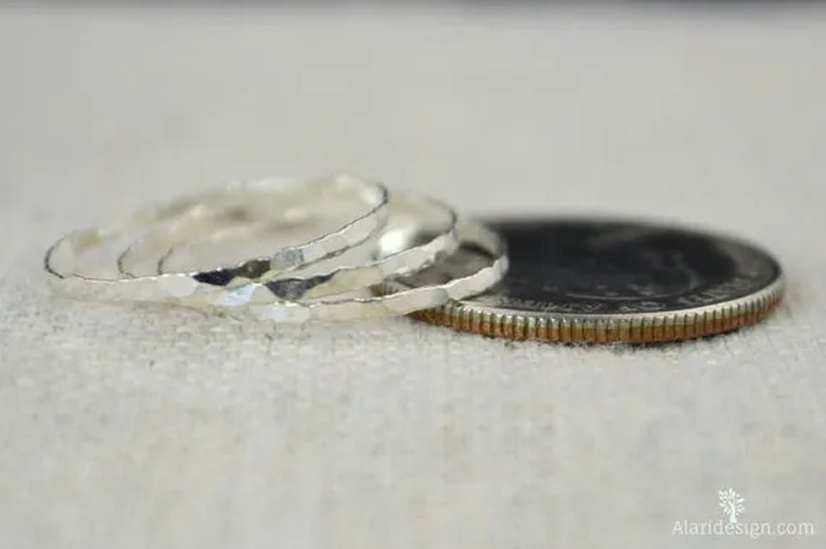 Stylish ultra-thin 925 Sterling Silver Stackable Rings 14K Hammer Rring Size 6-10