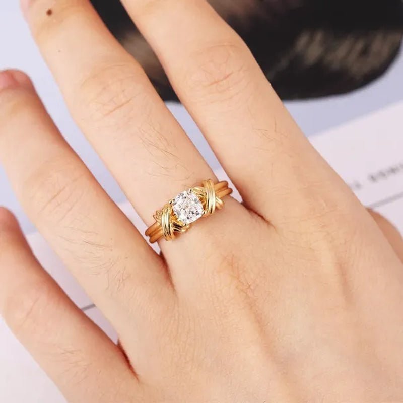 Trendy Gold Color Delicate White Zircon Women's Ring Bridal Anniversary Christmas Gift Beach Party Jewelry Size 5-13 Bague Femme