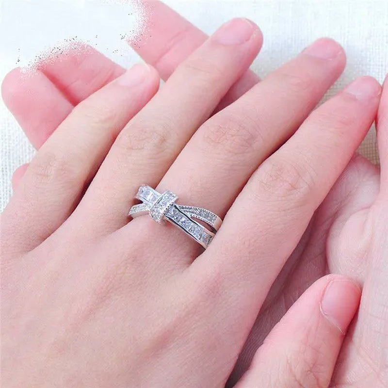 Trendy Women Rings with Brilliant Cubic Zirconia Luxury Engagement Rings Fashion Wedding Party Jewelry