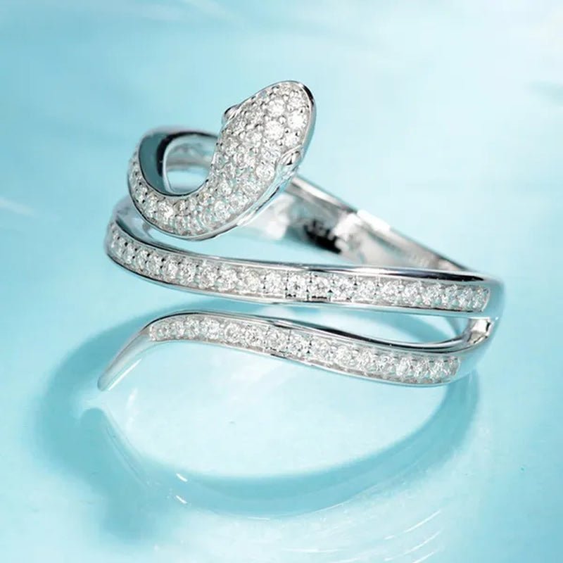 Unique Design Personality Snake Ring Exquisite 925 Sterling Silver Jewelry for Women Rings White Sapphire Diamond Engagement Band Fashion Bride Wedding Accessories Anniversary Gift Size 4-12 Bague Femme