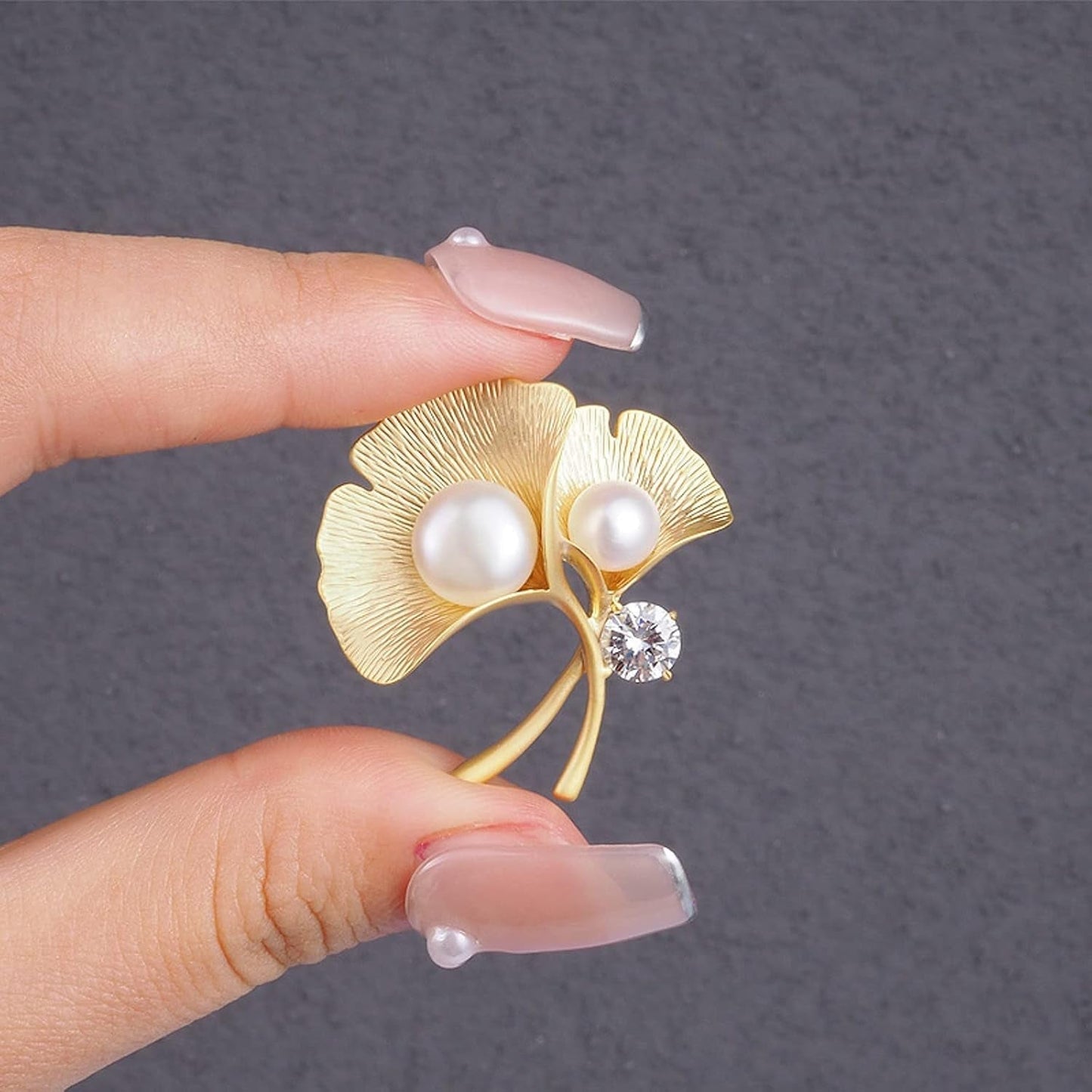 Xmas Gifts Brooches Pins Fashion Flower Drop Oil Brooch Fresh Women Wear Alloy Brooch Suit Accessories Corsage A-Z 26 Letters Pins Brooches
